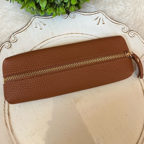Handbags - Brown faux leather zip pouch with pull tab new